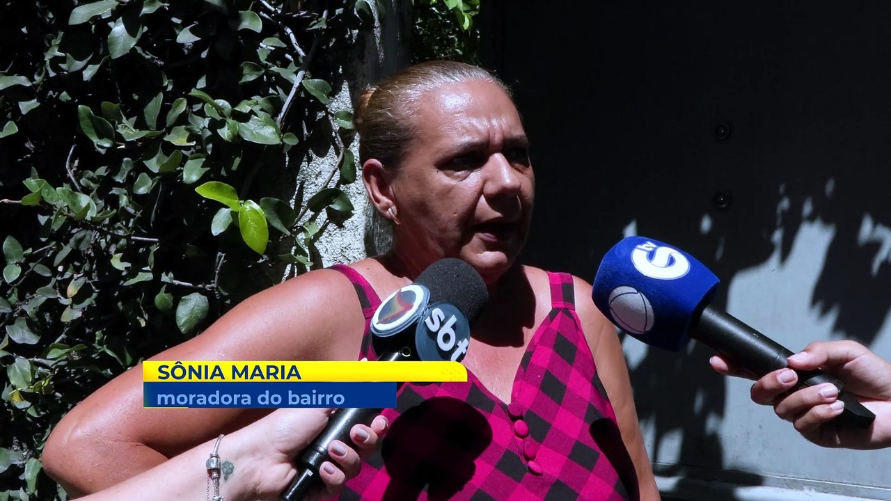 Acidente em Boa Viagem: Carro Bate em Postes na Rua 10 de Julho – Detalhes da Colisão e Resgate do Condutor