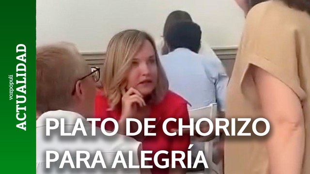 Pilar Alegría se topa con una tapa de chorizo tras el Comité Federal del PSOE