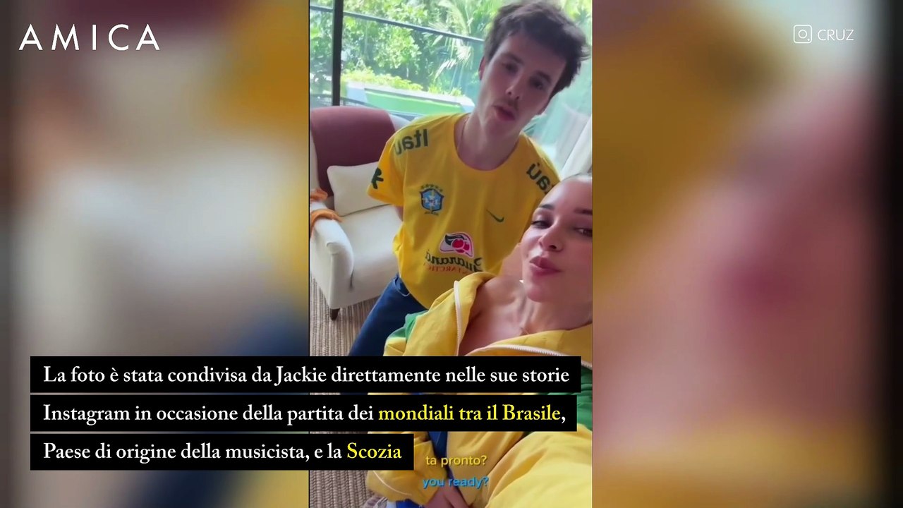 Cruz Beckham pare pronto a sposare Jackie Apostel: lo dice un anello