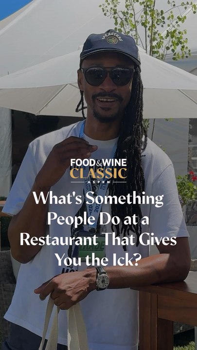 What’s Something People Do at a Restaurant That Gives You the Ick?