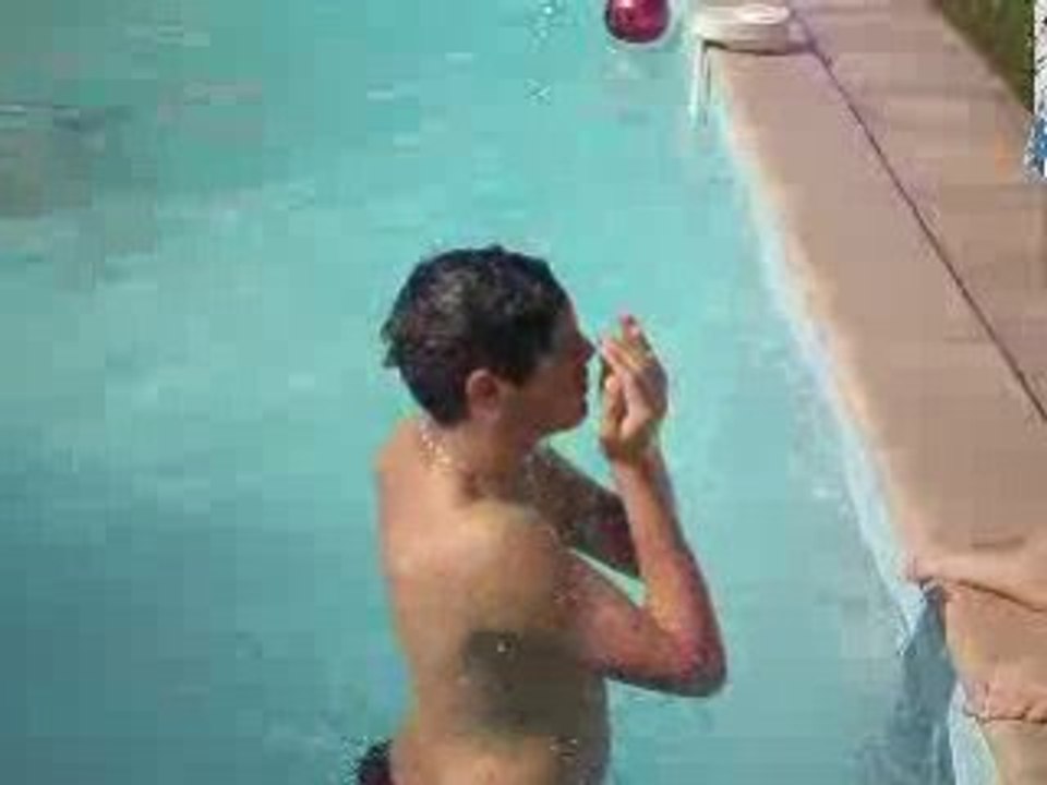 Ushuaïa dans la piscine