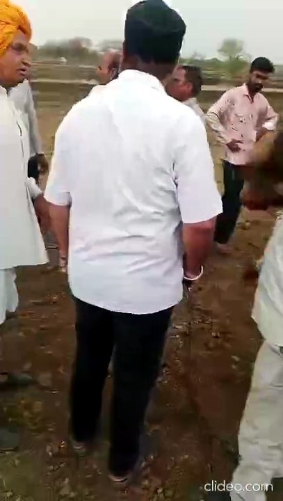 उज्जैन में पिस्टल दिखाकर किसानों को धमकाते कांग्रेस नेता