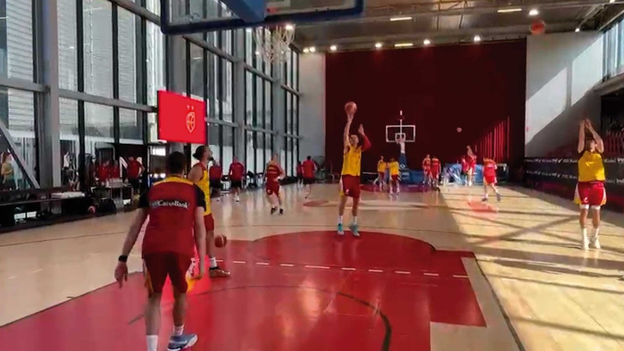 La selección española ya está en Madrid: así fue el primer entrenamiento en la Caja Mágica