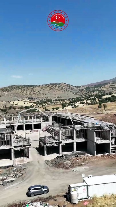 Şırnak’ta bin 500 kişilik spor salonu hızla yükseliyor