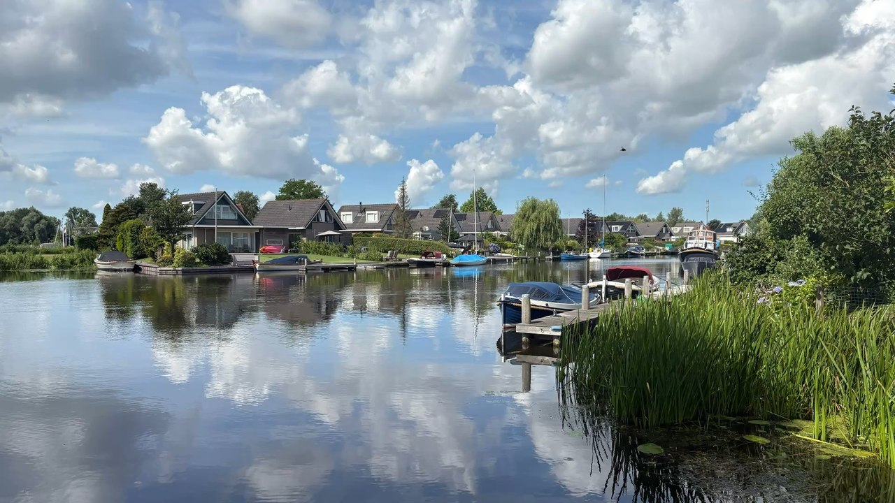 Terherne , maisons et canaux