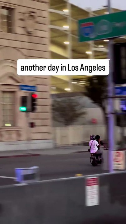 Just Another Crazy Day In Los Angeles! LAPD Police Chase