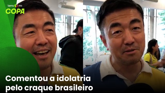 Com camisa autografada, torcedor japonês fala da importância de Zico: ‘Temos muita gratidão’