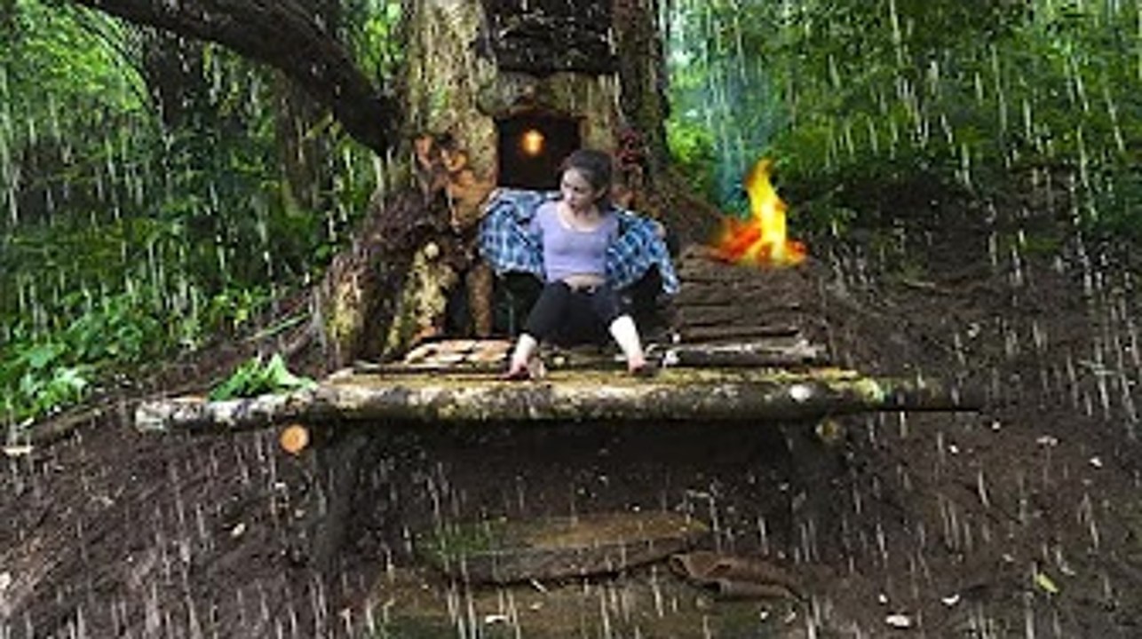 Unexpected Rainstorm - The shelter in the tree trunk saved me - Msyang survival