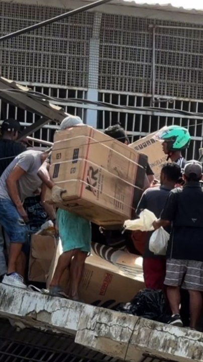Venezolanos denuncian saqueos en sus viviendas tras terremotos
