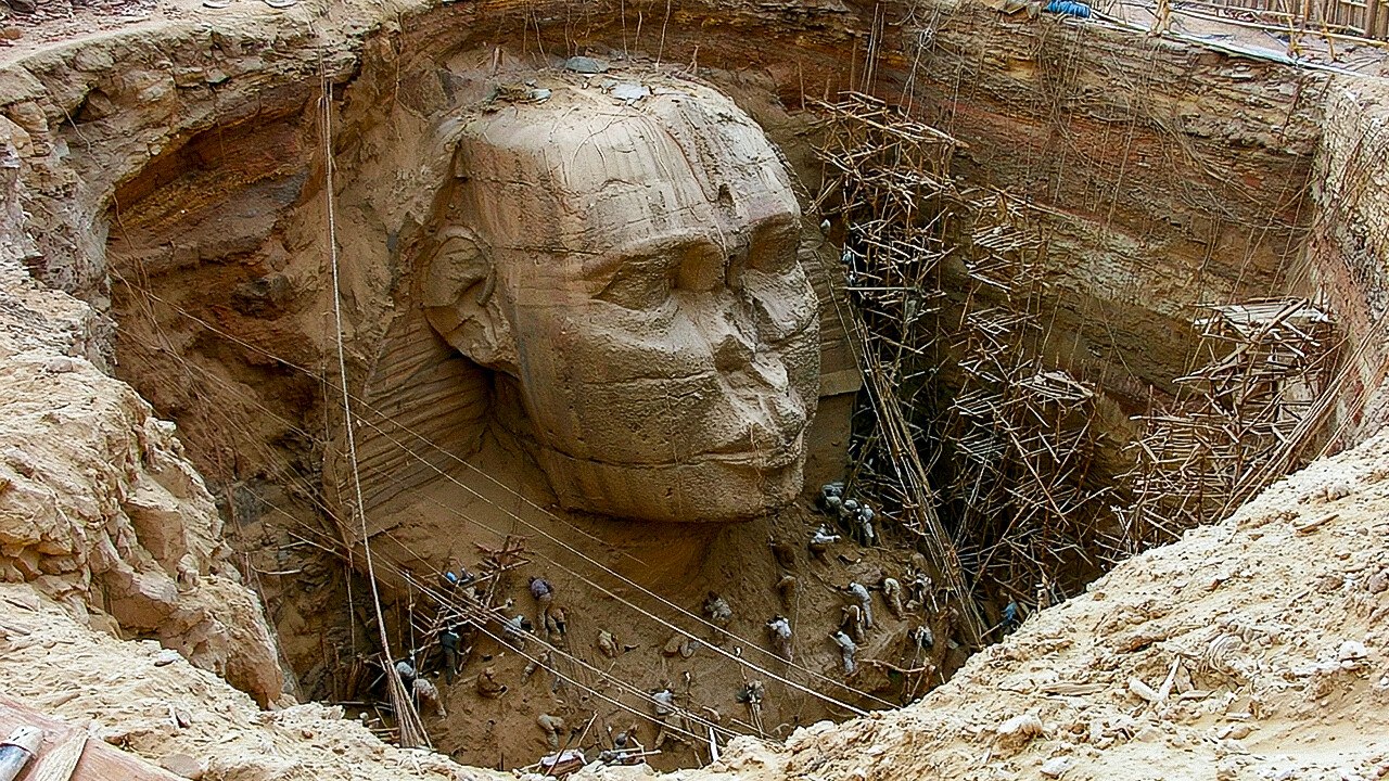 Un Sphinx caché sous les pyramides? Les scans révèlent des mystères enfouis!