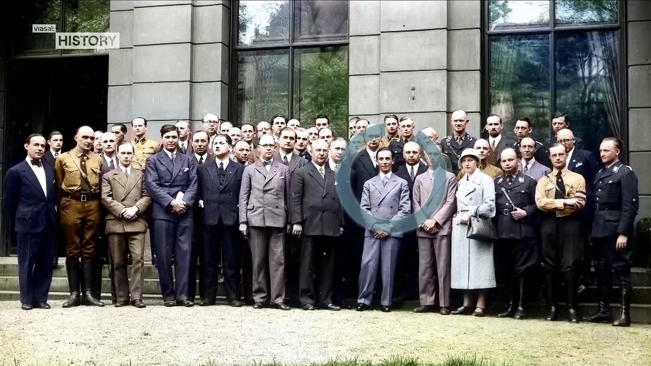 Hitlers Entourage S01E01