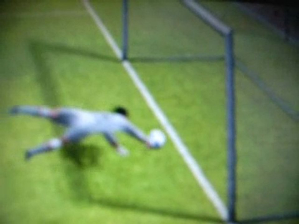 Fifa O7 Arrêt  INCROYABLE du GARDIEN