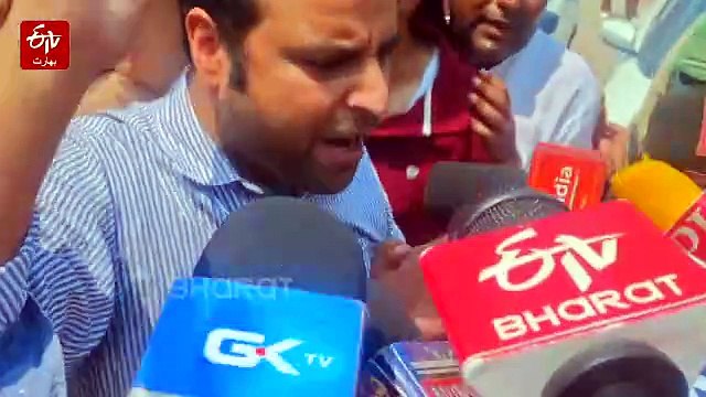 جموں و کشمیر میں سرکاری ملازمتوں کی مبینہ آؤٹ سورسنگ کے خلاف پی ڈی پی کا شدید احتجاج