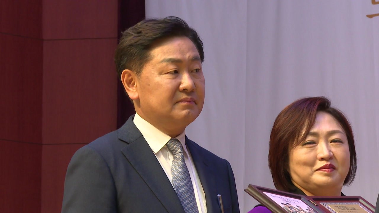 [전북] 김관영 지사 이임..."올림픽·새만금, 전북 미래 포기 말아야" / YTN
