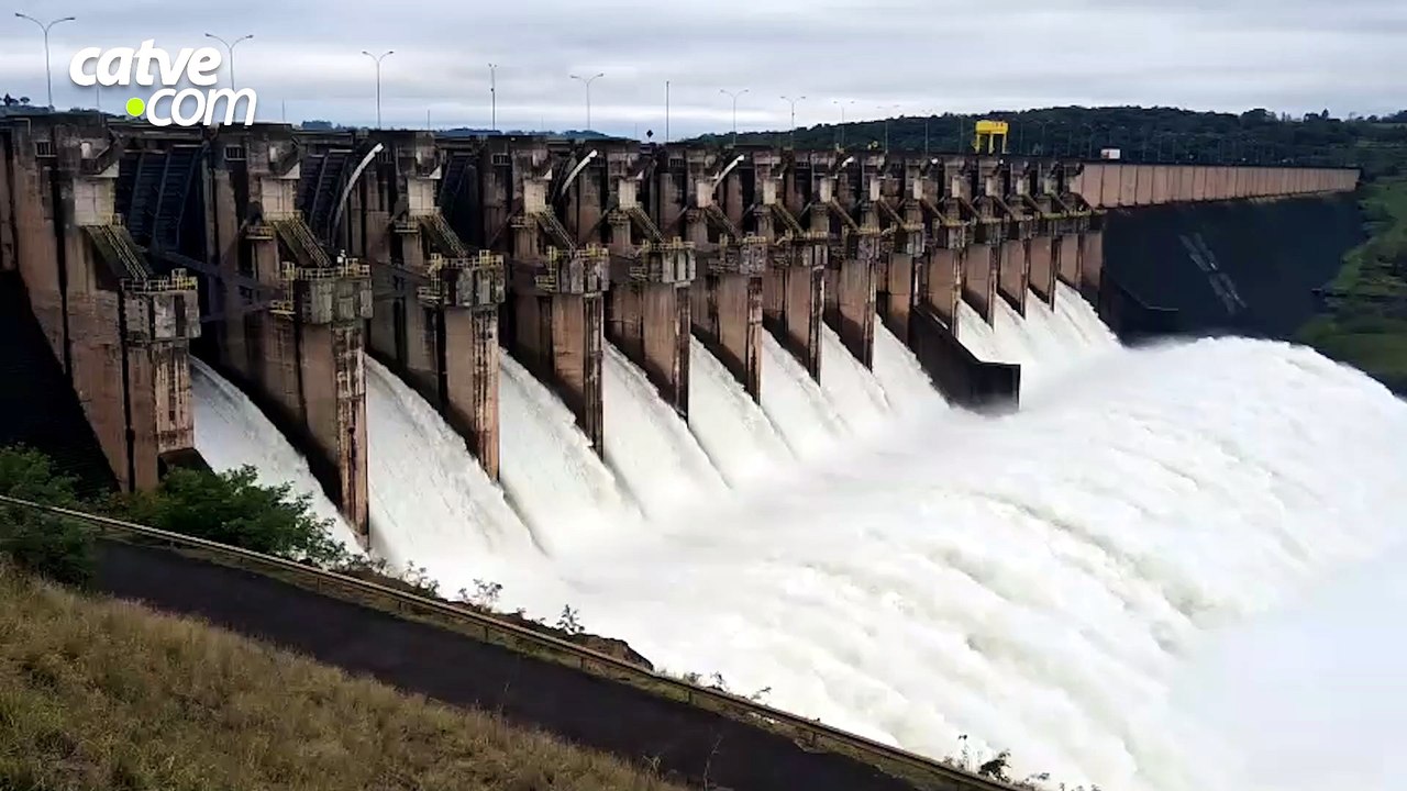 Imagens impressionam após abertura das comportas da Usina Salto Caxias