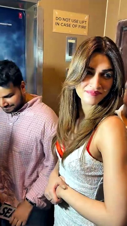 kriti sanon spotted in juhu on a promo run