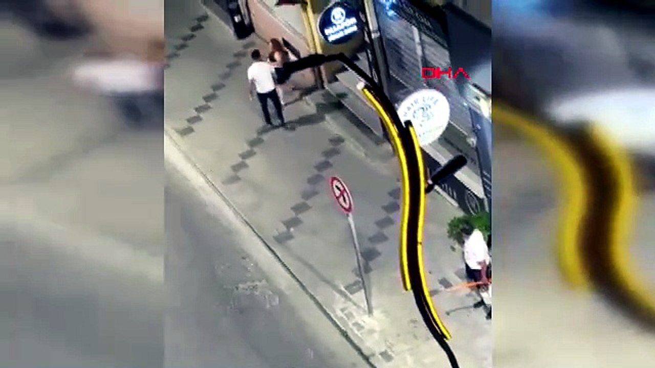 Sokak ortasında çığlık çığlığa: ''Beni öldürecek, yardım edin''