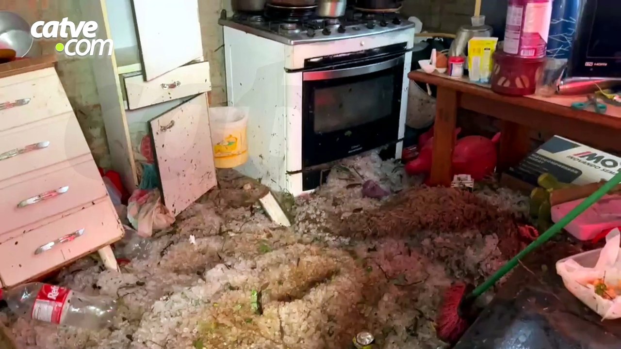 "Joguei meus filhos por cima do muro", relata morador durante temporal com granizo em Cascavel