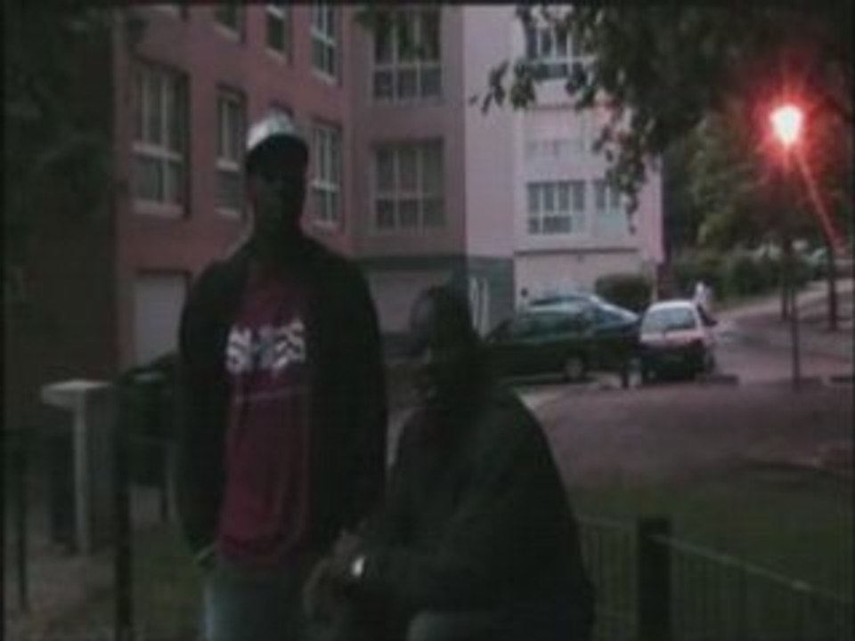 NET TAPE PROFIL DOUTEUX