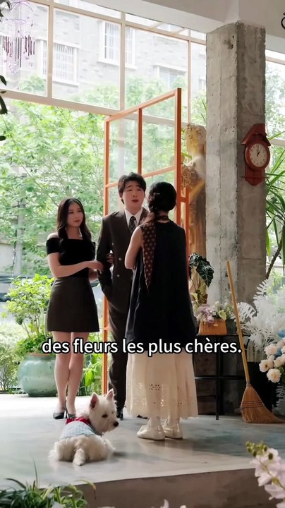 Une fleuriste a percuté par accident le PDG… et a fini dans son cœur ! Il l’a aimée en silence 8 ans