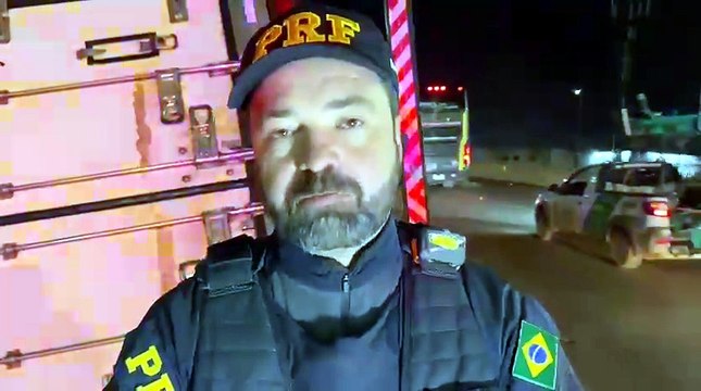 PRF aponta causa de tombamento e faz alerta no Trevo Cataratas