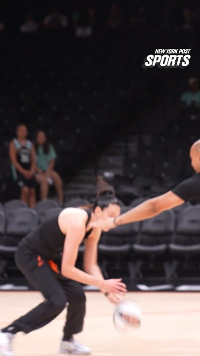 Breanna Stewart & Sabrina Ionescu warm up ahead of the Commissioner's Cup vs. Aces.