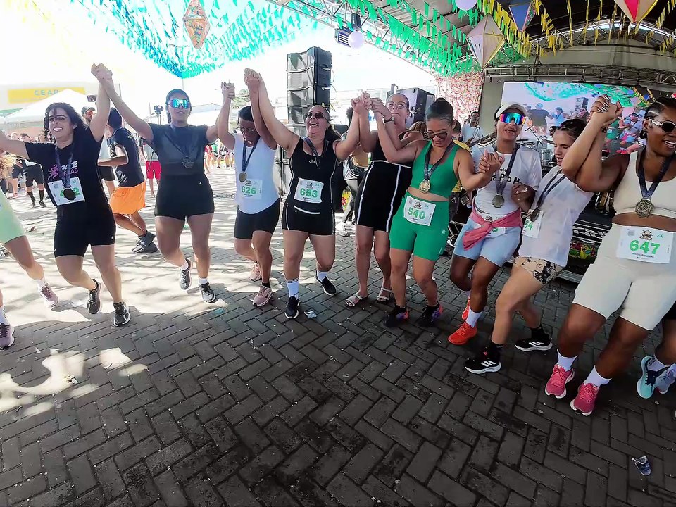 Forró na corrida Batalha Naval