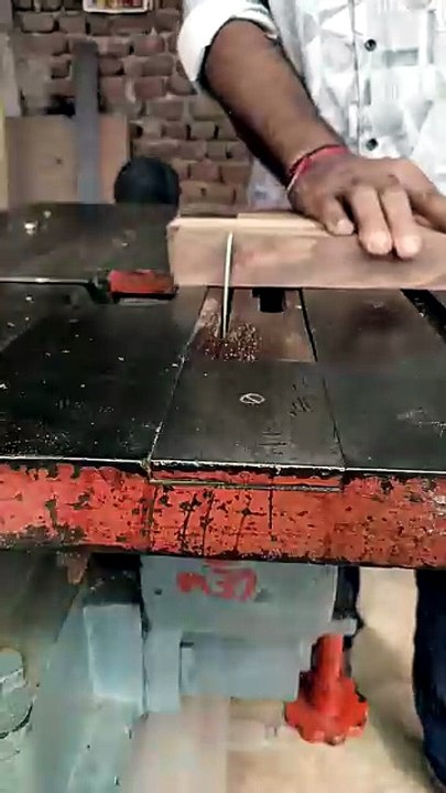 🔥 Waste Wood से बना Amazing Wooden Bowl! 😱