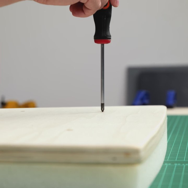 Revamping a Vintage Chair into a Clever 2-in-1 Ironing Solution