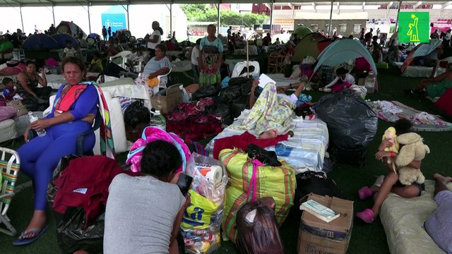 La falta de comida y techo agobia a los supervivientes de los terremotos en Venezuela