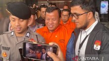 Jadi Tersangka, Bupati Kuansing Langsung Ditahan