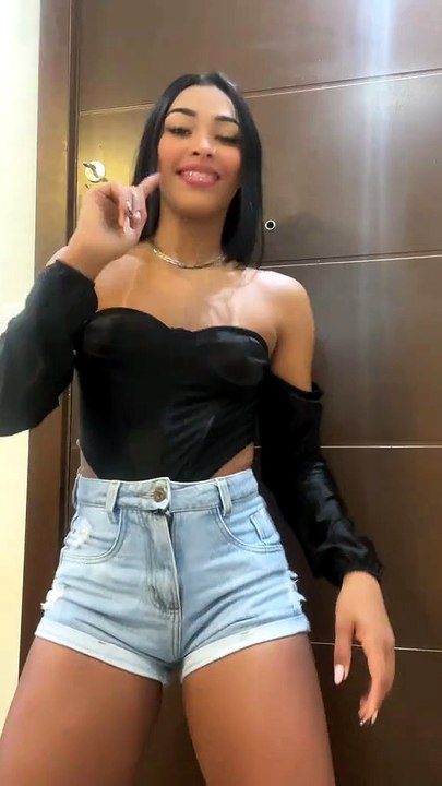 Passa olhinho aqui no meu corpinho amor - melody