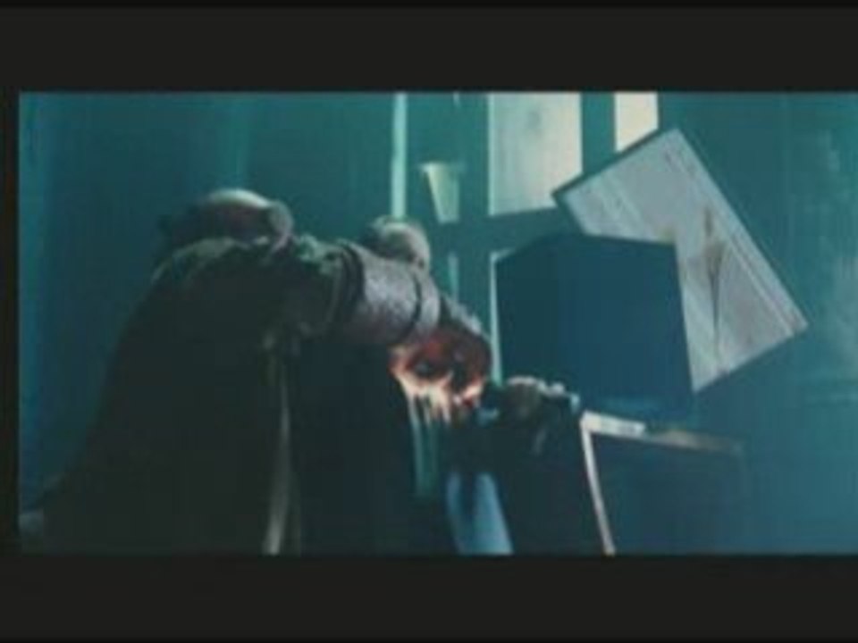 Hellboy II: El Ejército Dorado Clip 1