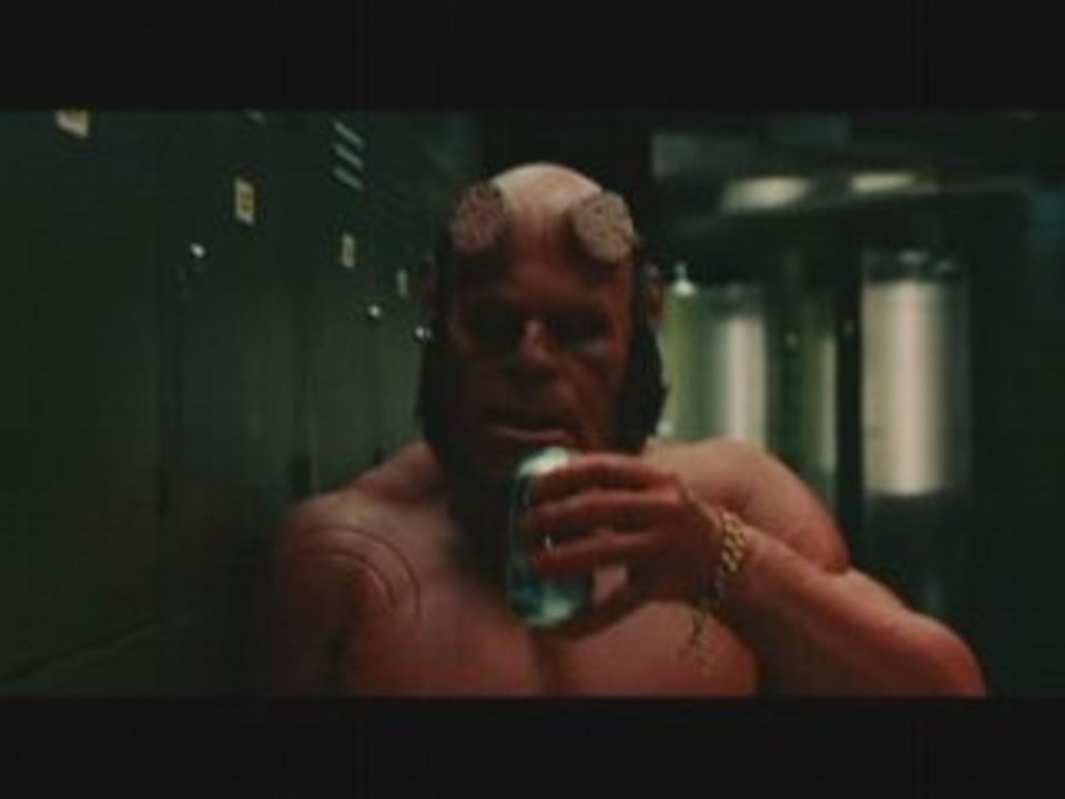 Hellboy II: El Ejército Dorado Clip 2