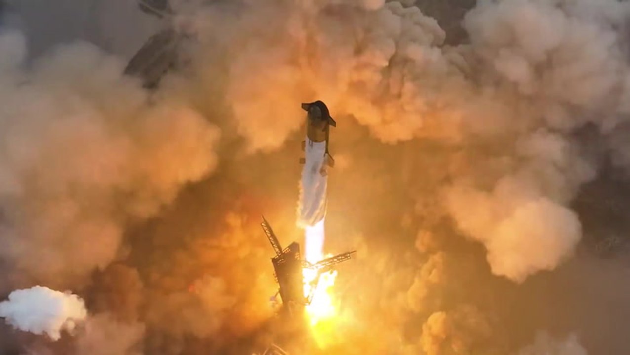 SpaceX Highlights Starship's 4th Flight Test, Teases 'Chopsticks' Catch For Flight 5