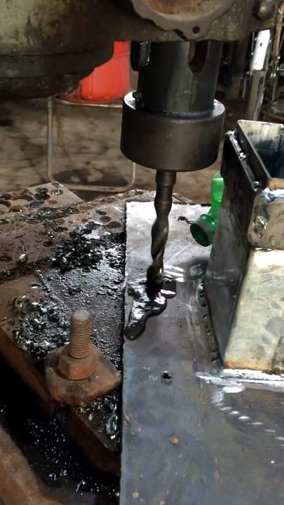 Extreme Metal Drilling on Milling Machine | Perfect Hole Drilling Process | Aamer Industry #shorts