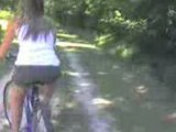 Moii sur le vélo =)