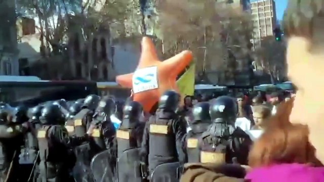 CORTO Reprimen marcha del Conicet en Palermo