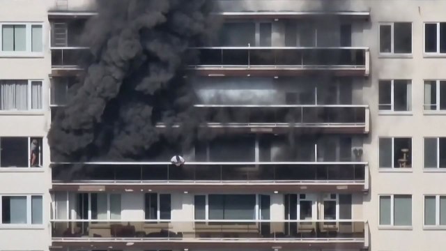 벨기에 고층 아파트 화재...6명 사망·다수 부상 / YTN