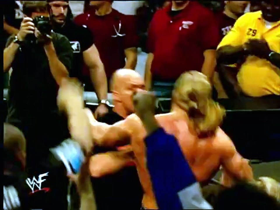 Stone Cold Steve Austin vs Triple H Survivor Series 2000
