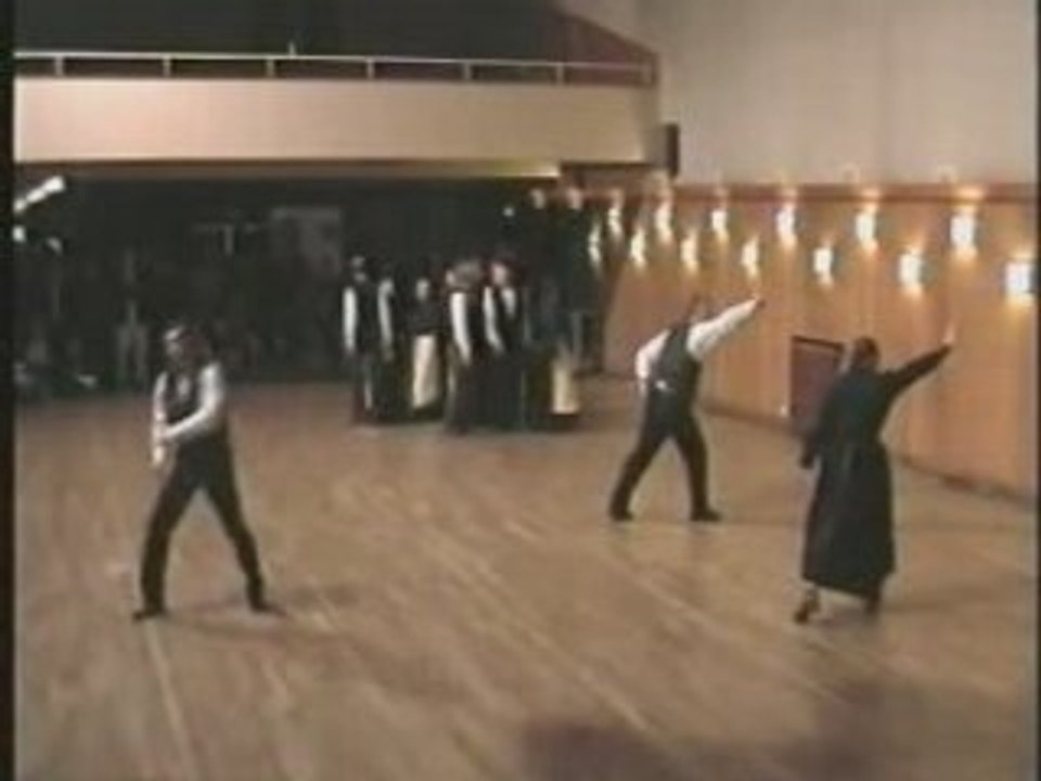 Danse contemporaine bretonne - Eskell an Elorn 2001