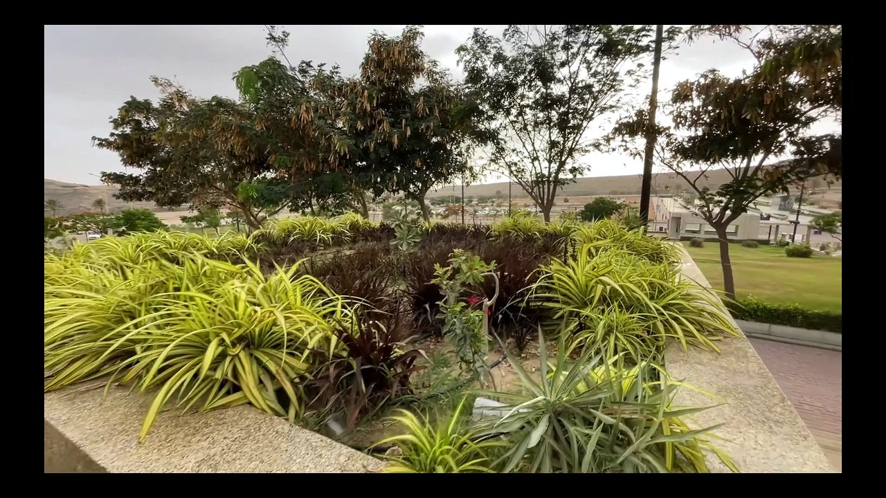 Paris Vibes in Karachi? Eiffel Tower Bahria Town Karachi Vlog
