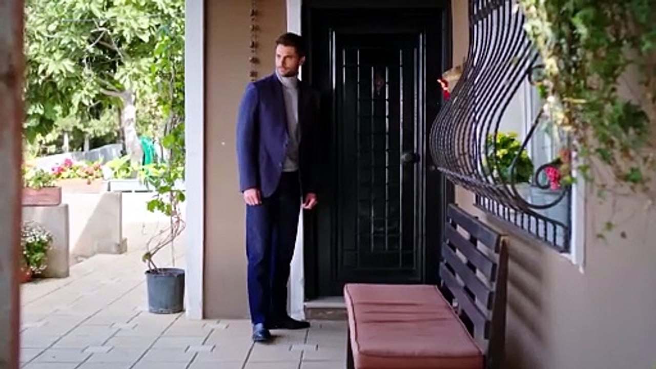 Teias do Destino (Toprak ile Fidan) Episódio 8
