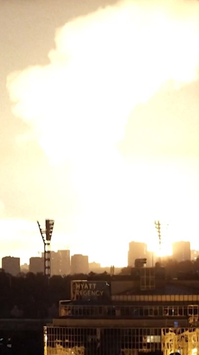 Russian strikes light up Kyiv