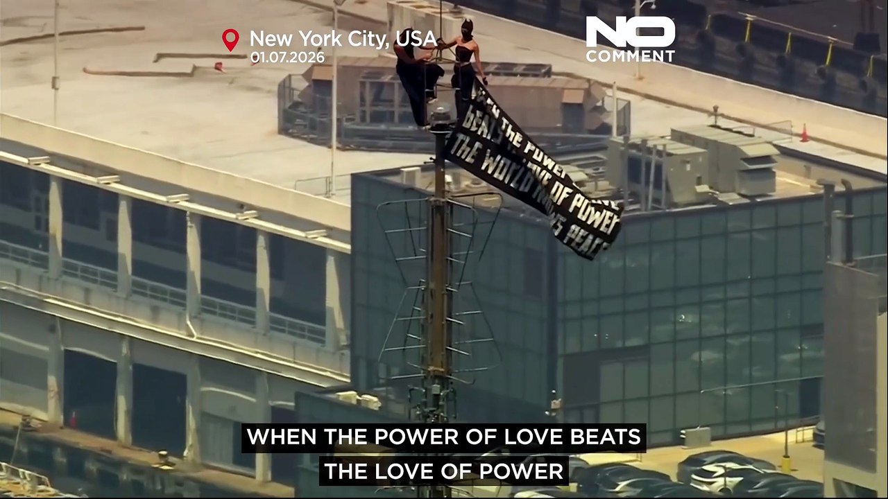 Weszli na Empire State Building z transparentem. Po oświadczynach zatrzymała ich policja