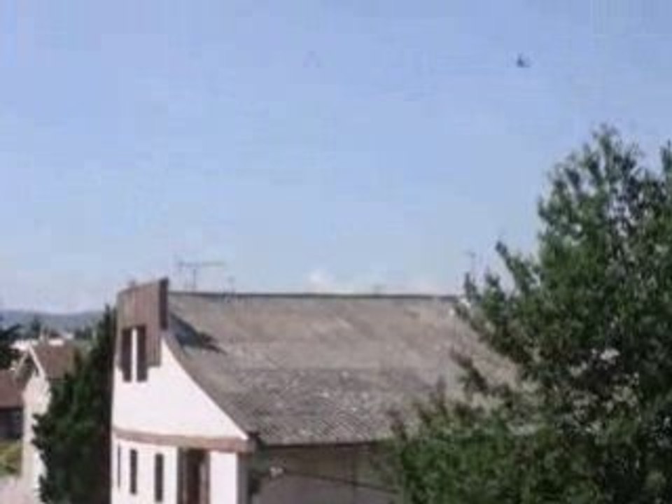 "Explosion en face de chez moi" By Effector .