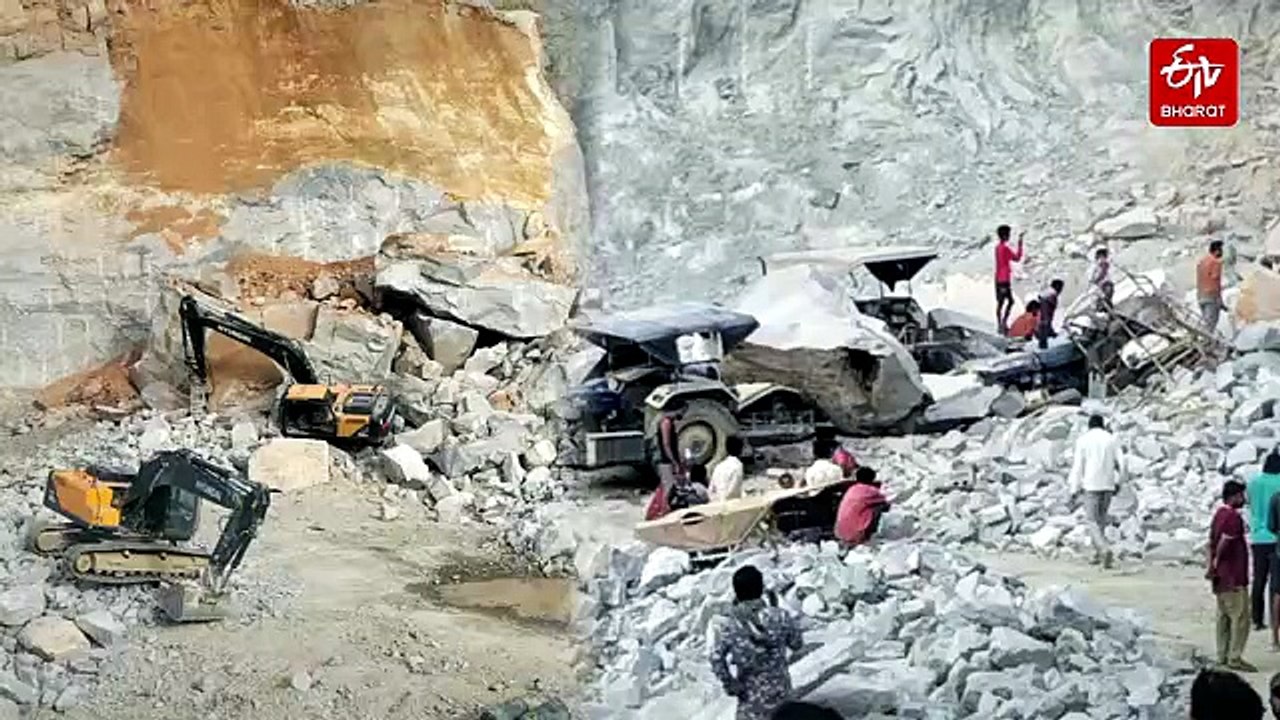 At Least 7 Labourers Killed As Rock Collapses At Stone Quarry In Bengaluru South District