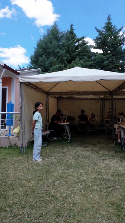 ➡️Zile Maarif Şenliklerinin 3. Gününde Sanal Gerçeklik Standından görüntüler
