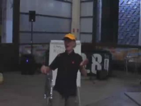 Performance Michel Giroud Festival Poésie Marseille