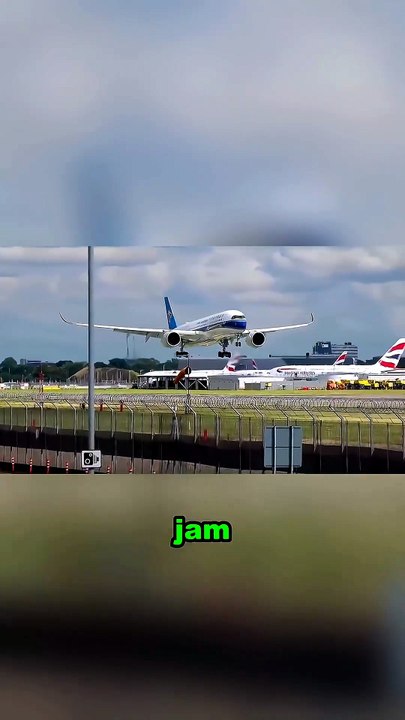 The Pilot Saved 114 People With One Landing Gear Aviation AirbusA340